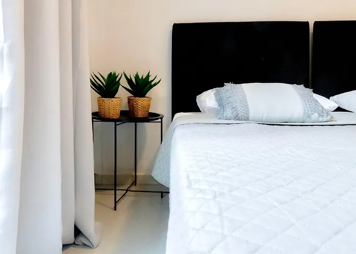 Boutique Cycladic - Elegant & Private Near Of The Merchia Beach